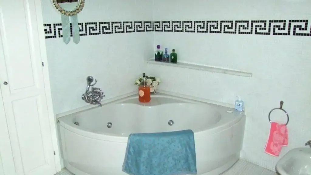 Salles de bain - Luxury Apartment with River View in Pontassieve