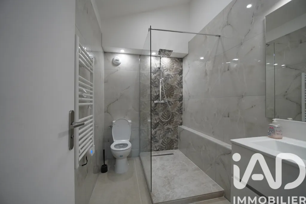 Vannitoad - Renovated 2-Bed Flat with Mezzanine in Valence