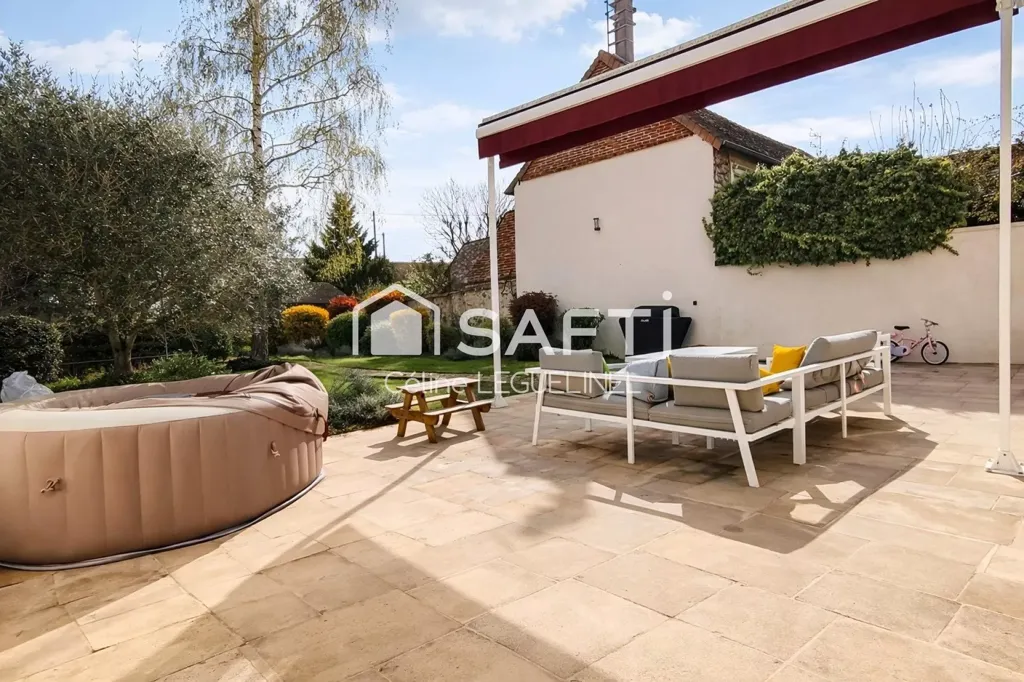 Terrasse - Maison en Pierre Rénovée avec Terrasse à Goussainville