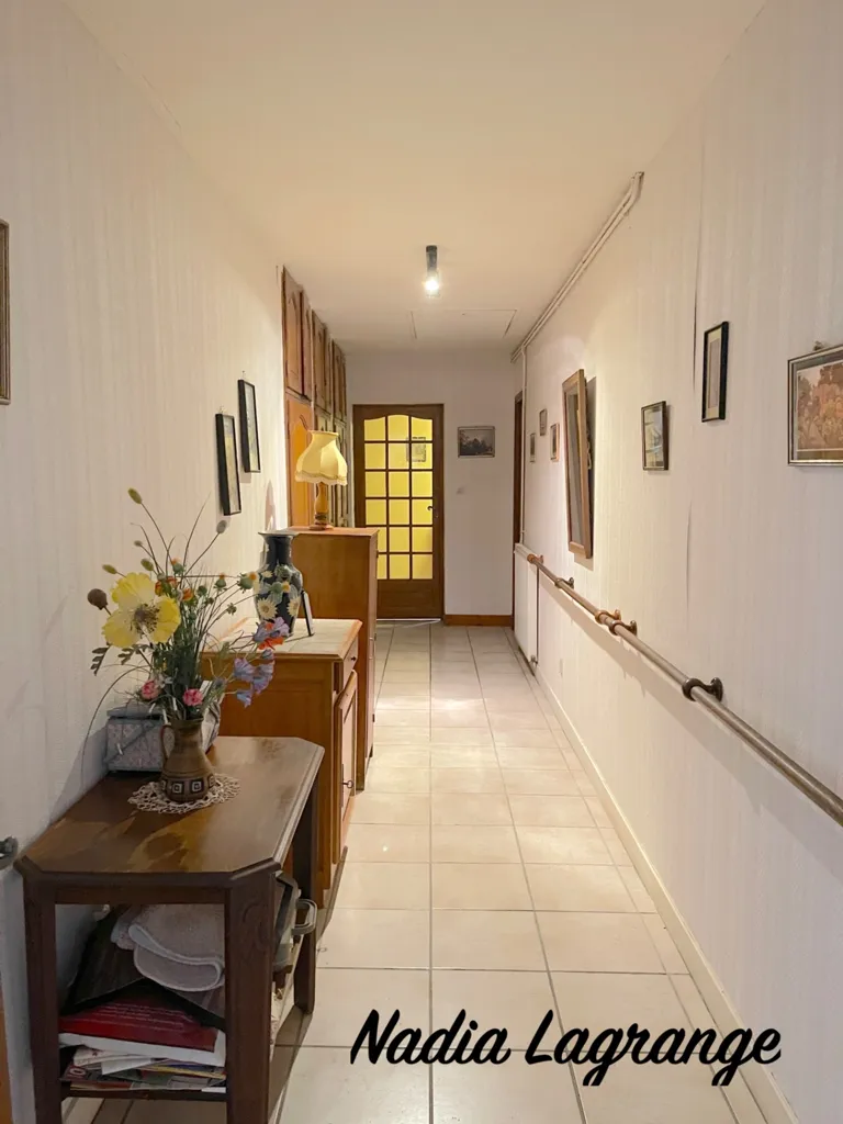 Entrée - Maison en Pierre avec Grange et Hangar au Calme