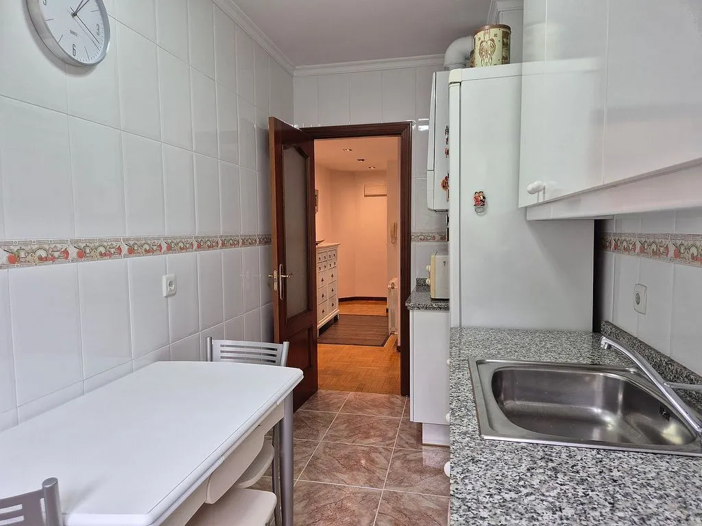 Cuisine - Sunny Apartment with Park Views in La Calzada