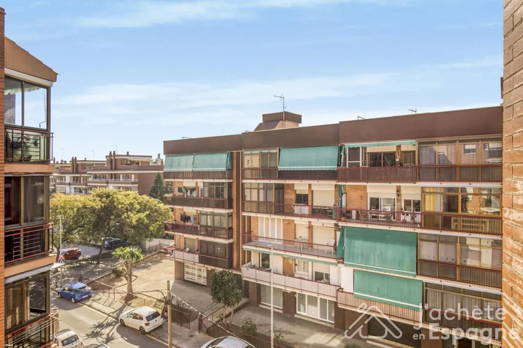 Rõdu - Apartment with East-Facing Terraces in Gavà