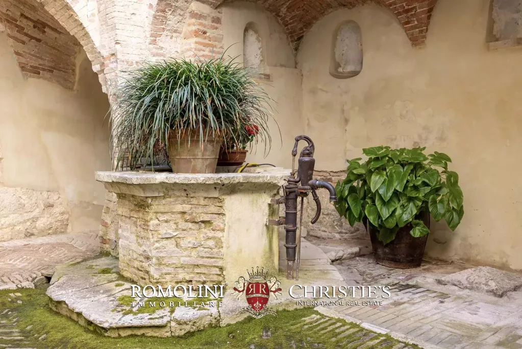 Aed - Historic Estate with Castle in Umbria