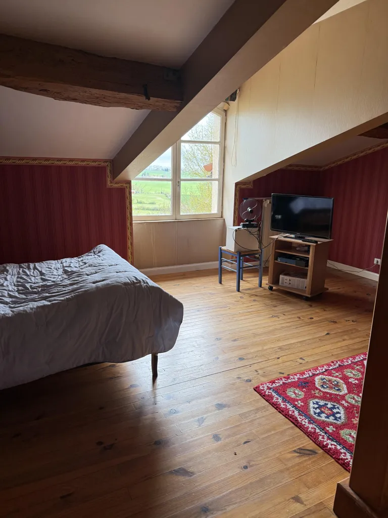 Chambres - Maison de Caractère avec Dépendances face aux Pyrénées