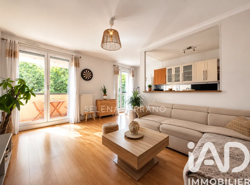 Living Room - T2 Flat with Balcony in Cormeilles-en-Parisis