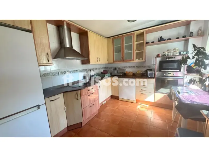 Cuisine - Pareded House with Garden in Revilla