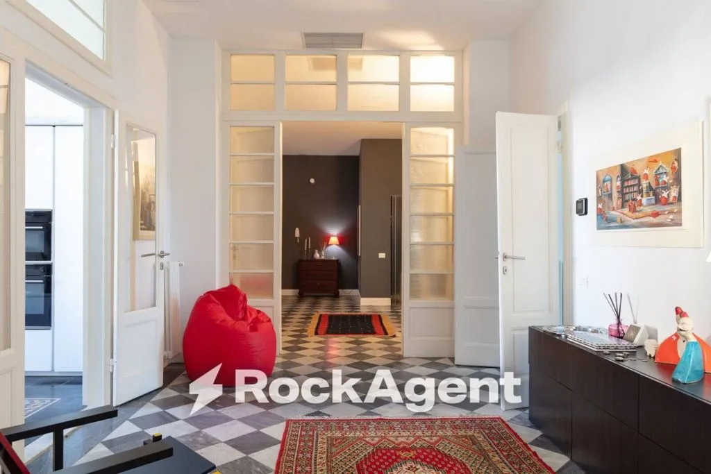 Luxury Apartment with Balcony in Leghorn