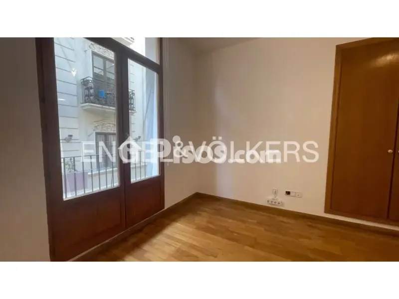 Pièces - Studio Flat with Balcony in Valencia Centre