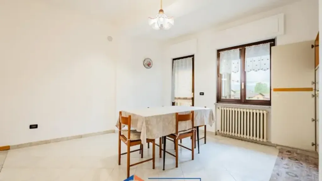 Söögituba - Apartment with Balcony in Beinette Centre