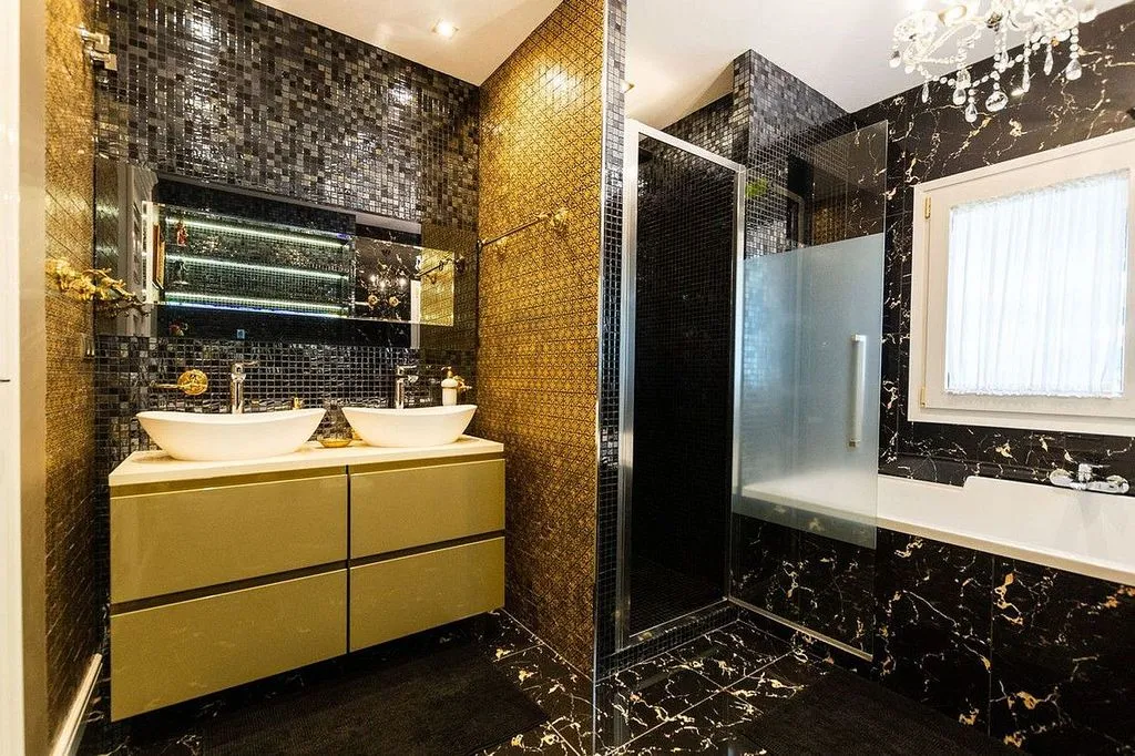 Salles de bain - Chalet with Pool in Casco Antiguo