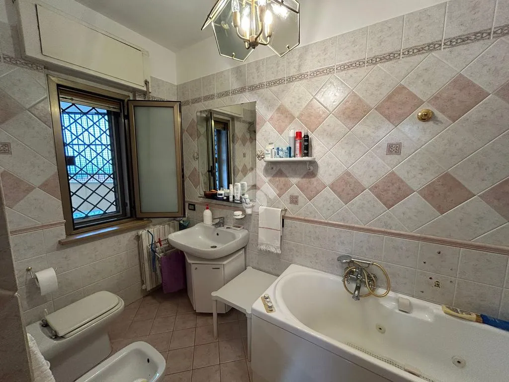 Salles de bain - Apartment with Panoramic Views in Corigliano-Rossano