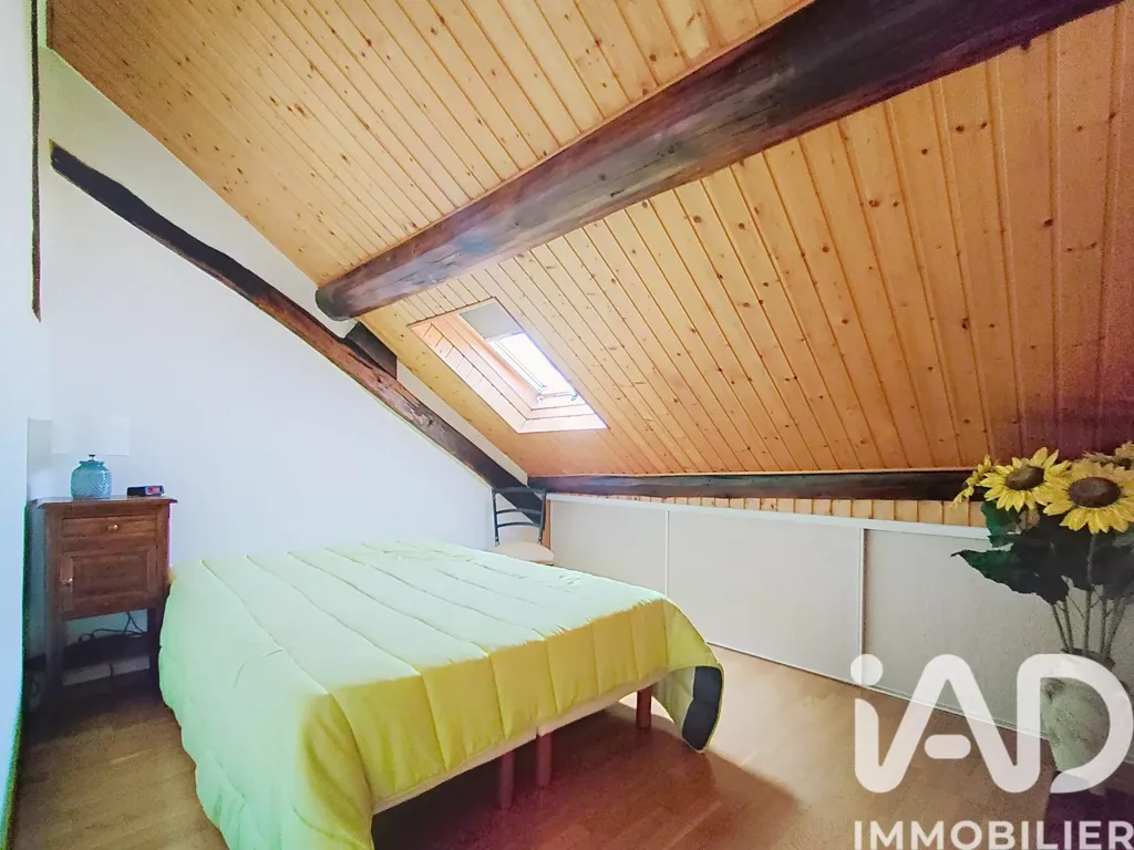 Pièces - Duplex avec Vue sur Place d'Obélisque à Chalon-sur-Saône