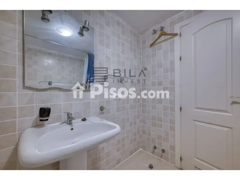Bathrooms - Apartment with Private Garage in Marbella Reserve