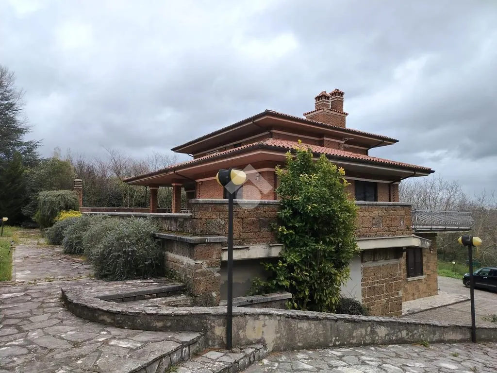 Välivaade - Villa with Garden in Altavilla Irpina
