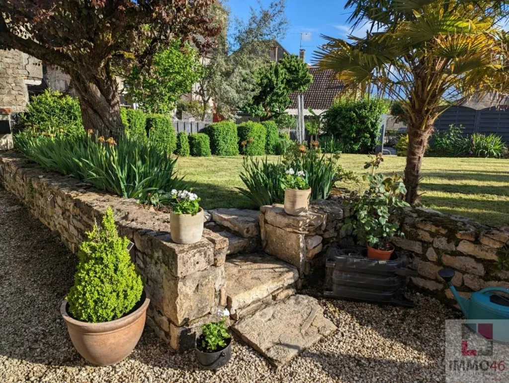 Jardin - Maison avec Piscine et Jardin à Alvignac