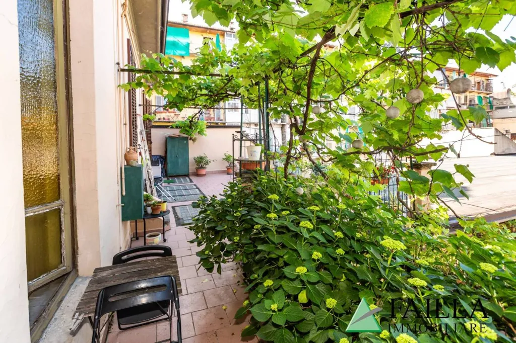 Rõdu - Restored Apartment with Balcony in Turin