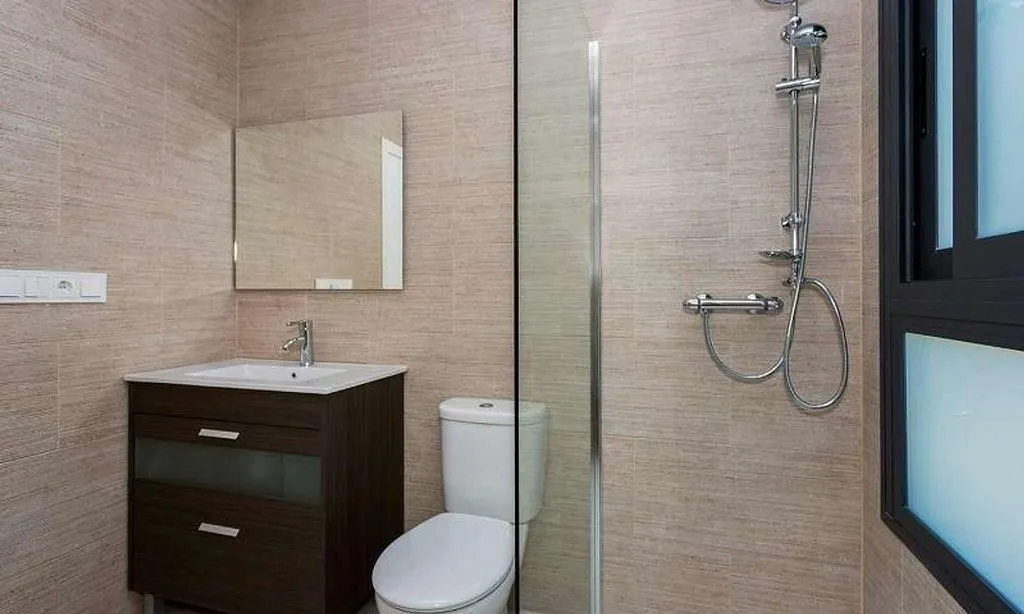 Salles de bain - New Villa with Pool in Daya Nueva