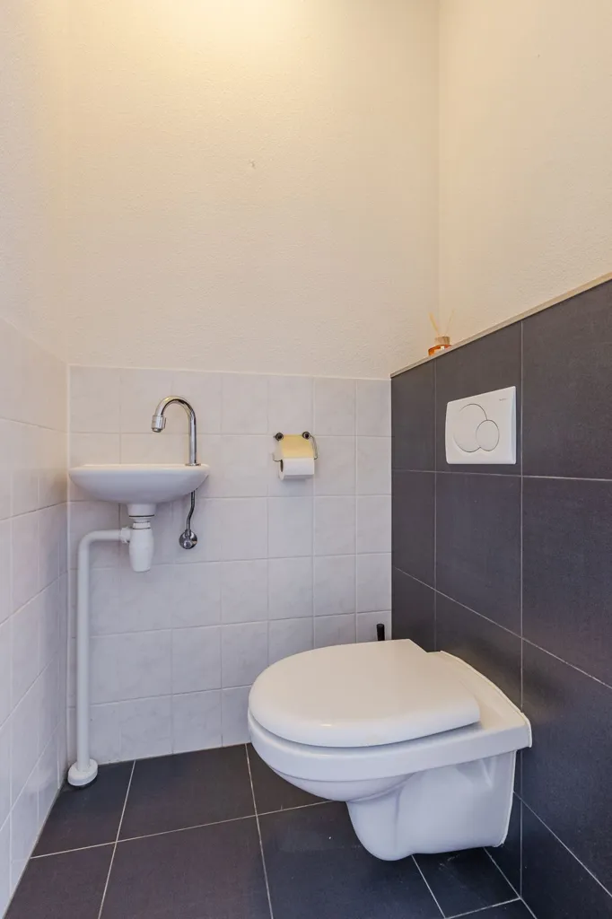 Vannitoad - Corner House with Private Parking in IJburg