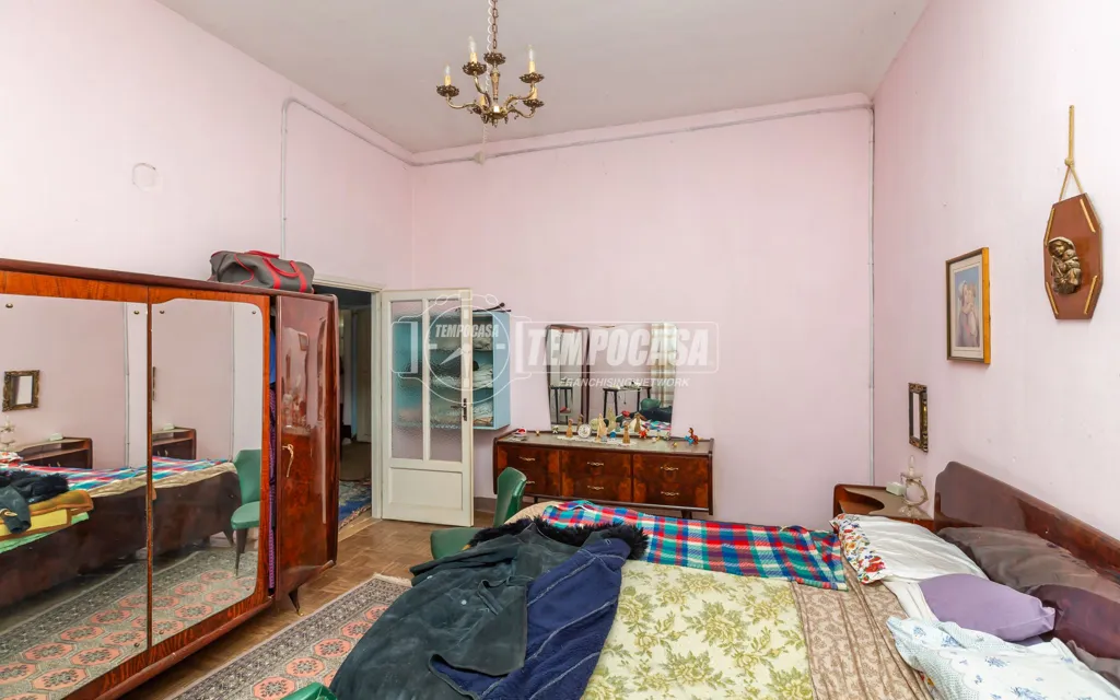 Bedrooms - Rustic Country House with Garden in Narzole