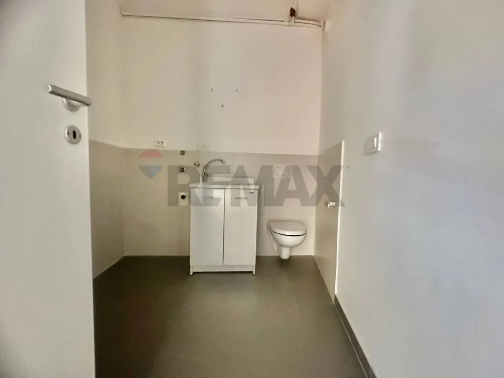 Vannitoad - Spacious Apartment with Balcony in Matera