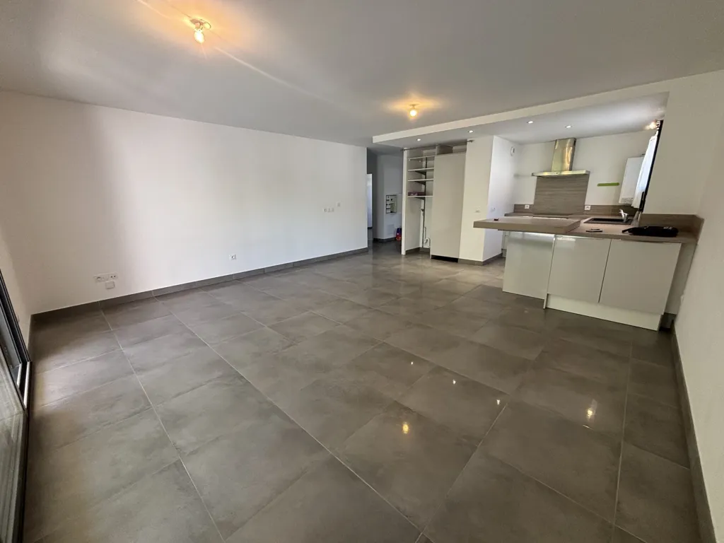 Cucina - Modern Flat with Terrace in Château-Fleury, Romans-sur-Isère