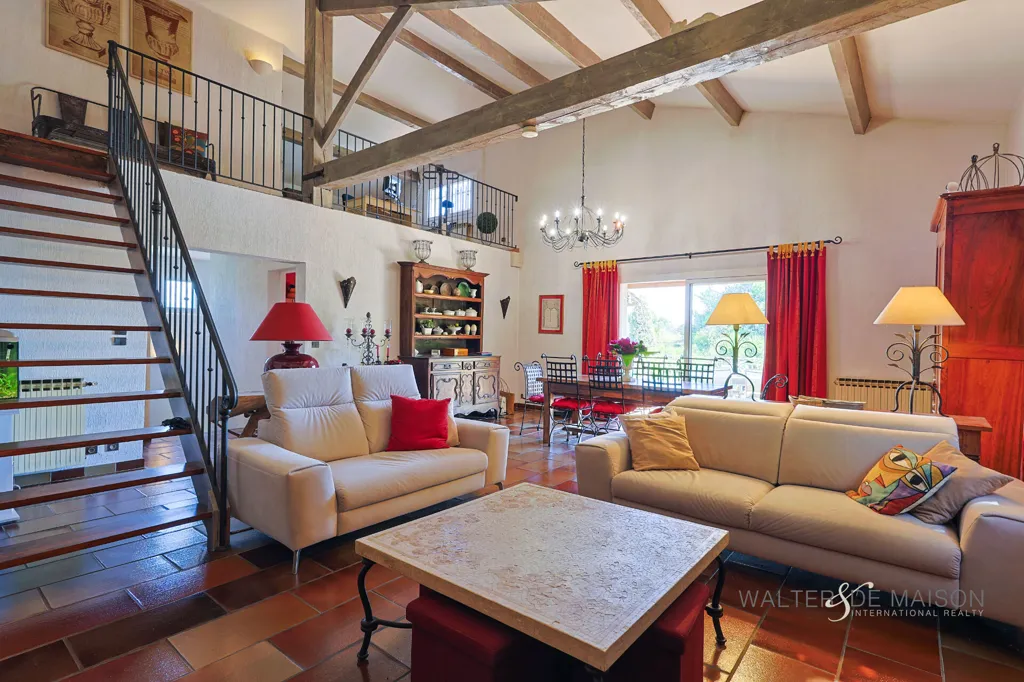 Living Room - Villa with Independent Apartment in Le Pradet