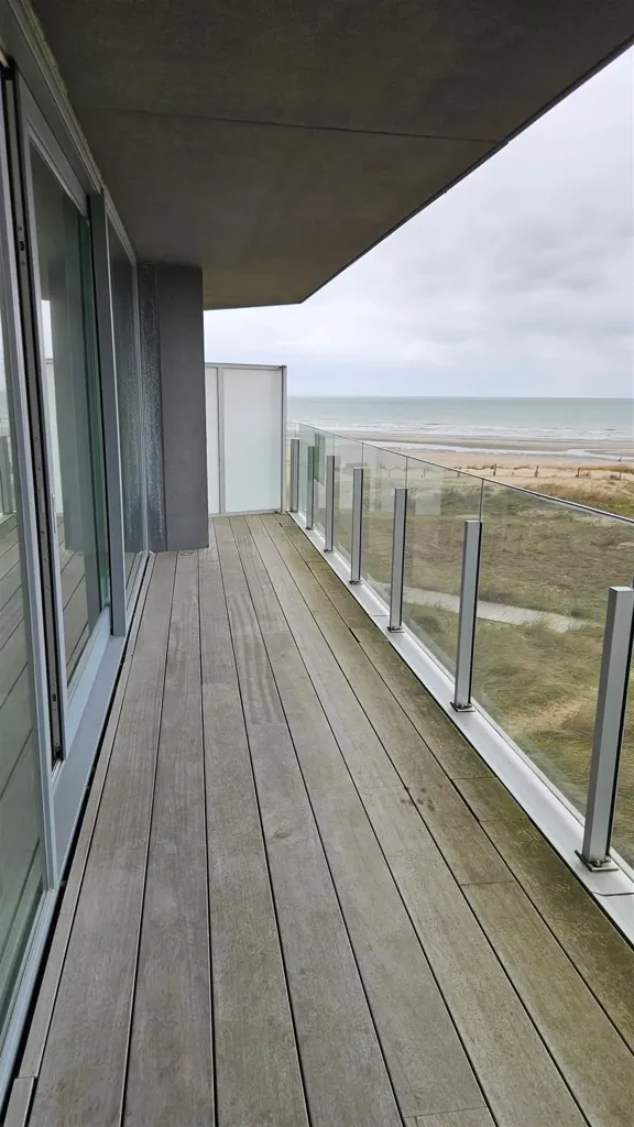 Rõdu - Apartment with Two Terraces in De Panne