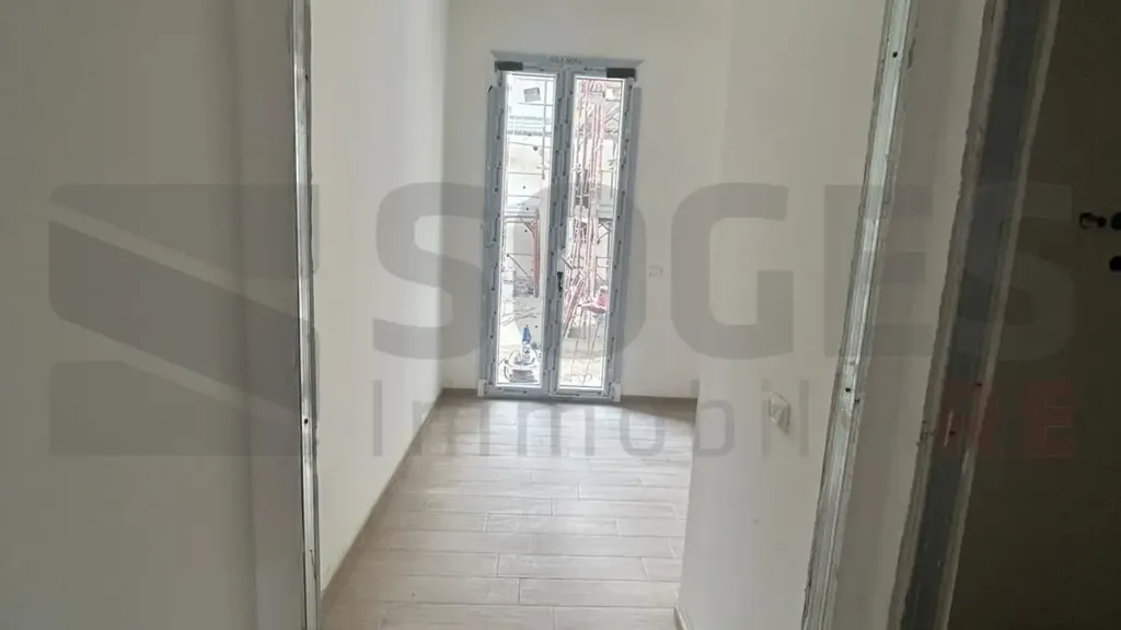 Entrée - Newly Built Trilocale with Terrace in Florence