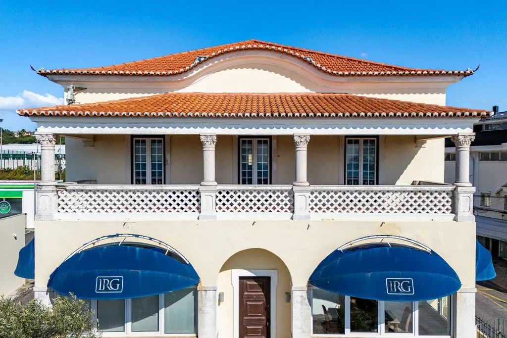 Exterior - Waterfront House with Sea View in Estoril