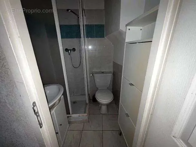Salles de bain - Studio en Centre-Ville avec Terrasse à Lodève