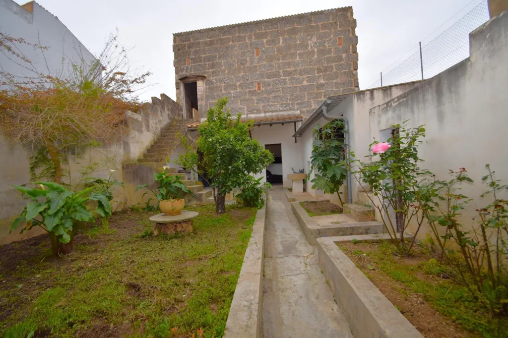 Aed - Charming Townhouse with Garage in Muro