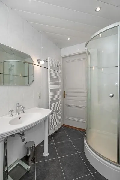 Salles de bain - Historic Detached House with Garden in Gemert