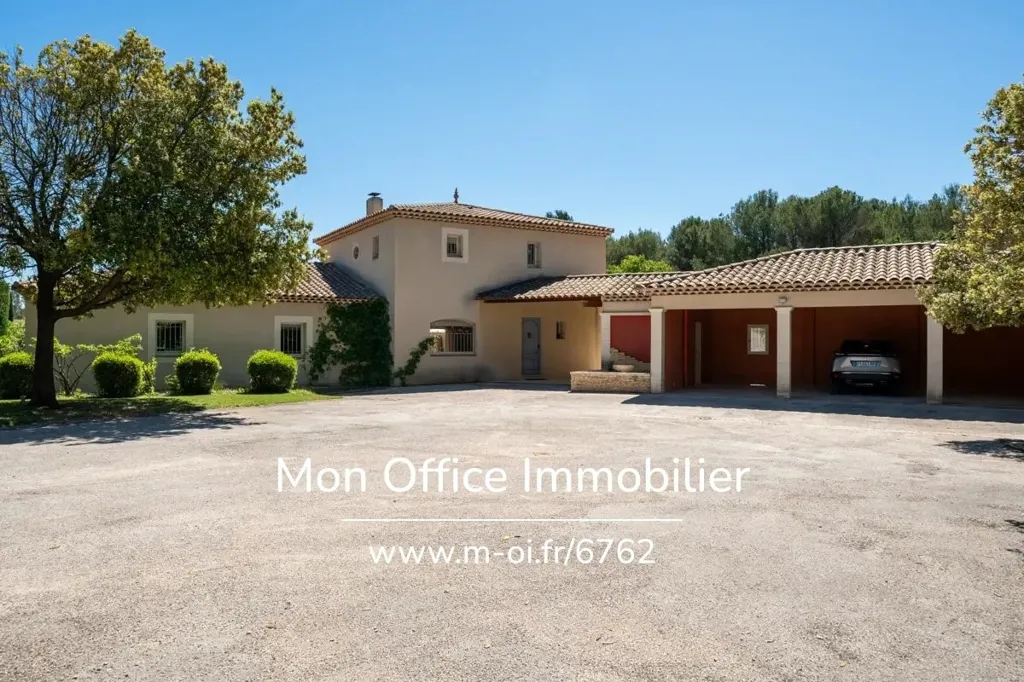Välivaade - Luxury Villa with Pool in Venelles