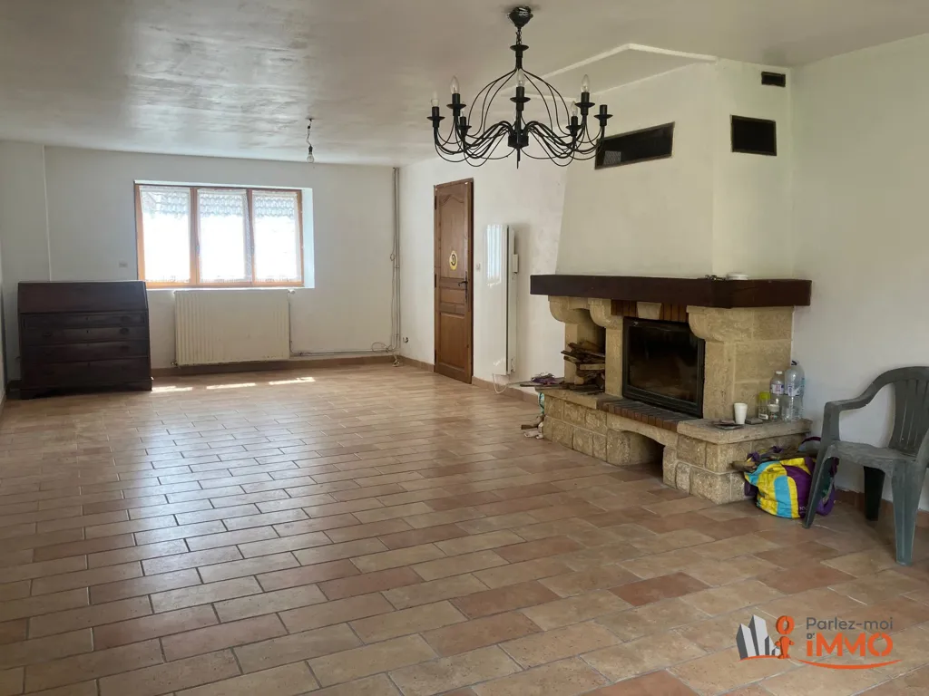 Séjour - Maison en Pierres avec Grange à Treigny