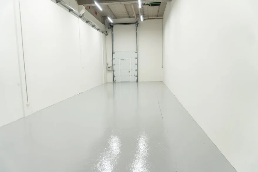 Pièces - Warehouse with High Ceiling in Lyngby