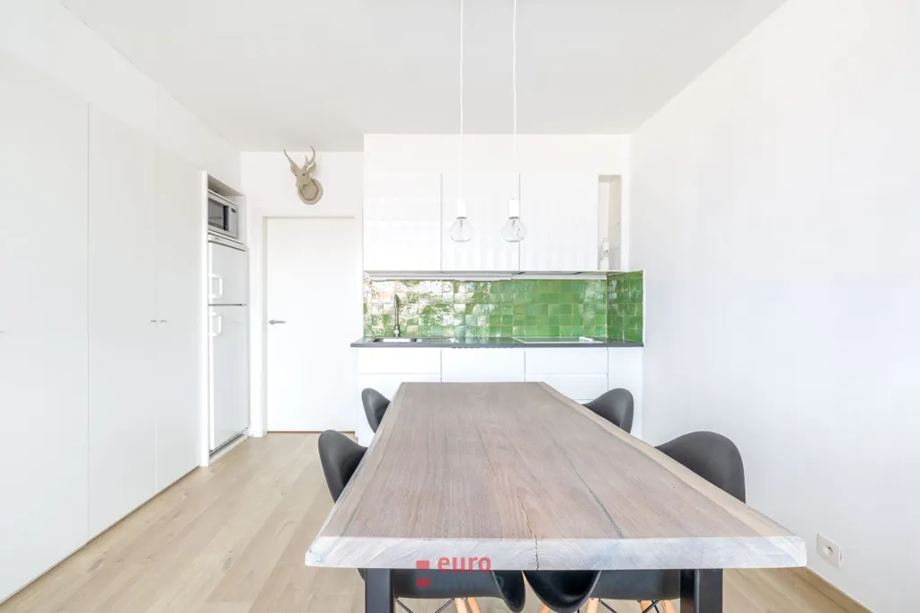 Salle à manger - Studio avec Slaaphoek et Terrasse dans un Cadre Calme