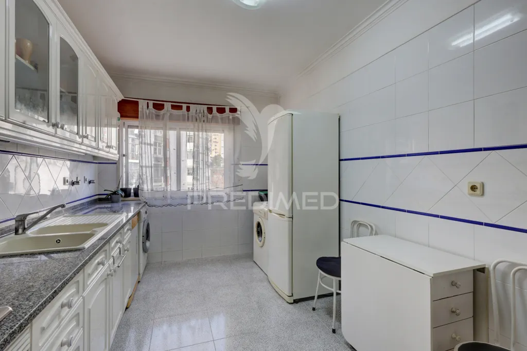Köök - T2 Apartment with Fireplace in Monte Abraão, Queluz