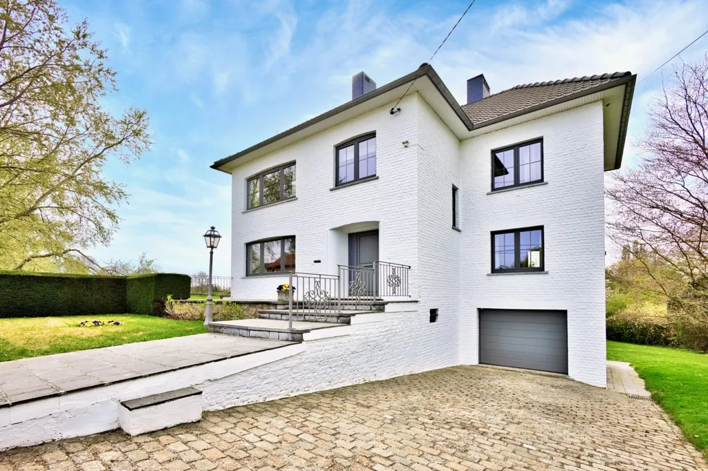 Extérieur - Maison 4 Côtés avec Jardin sur 20 Acres près de la Côte