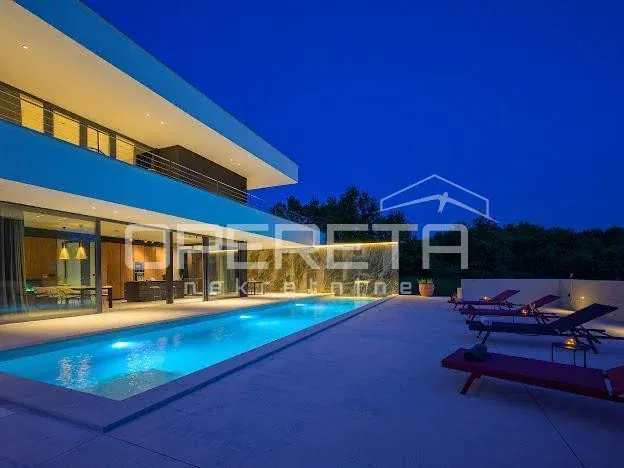 Bassein - Designer Villa with Infinity Pool near Grožnjan