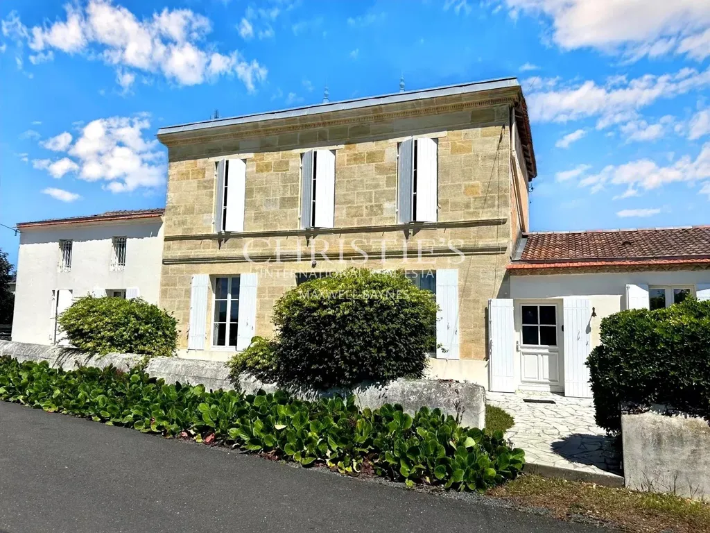 Välivaade - Vineyard Estate with Winery in Bordeaux