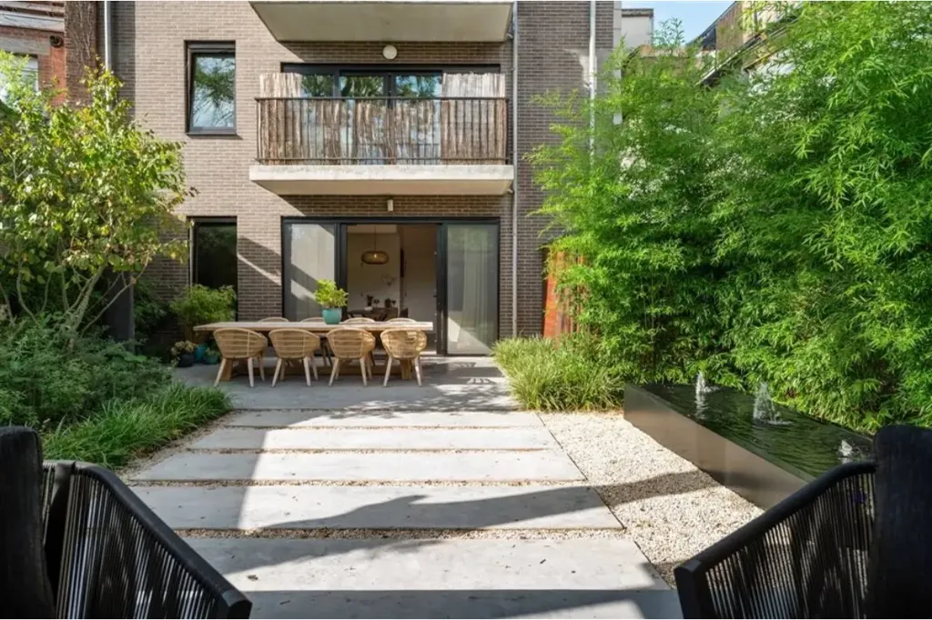 Aed - Apartment with Terraced Garden in Mortsel