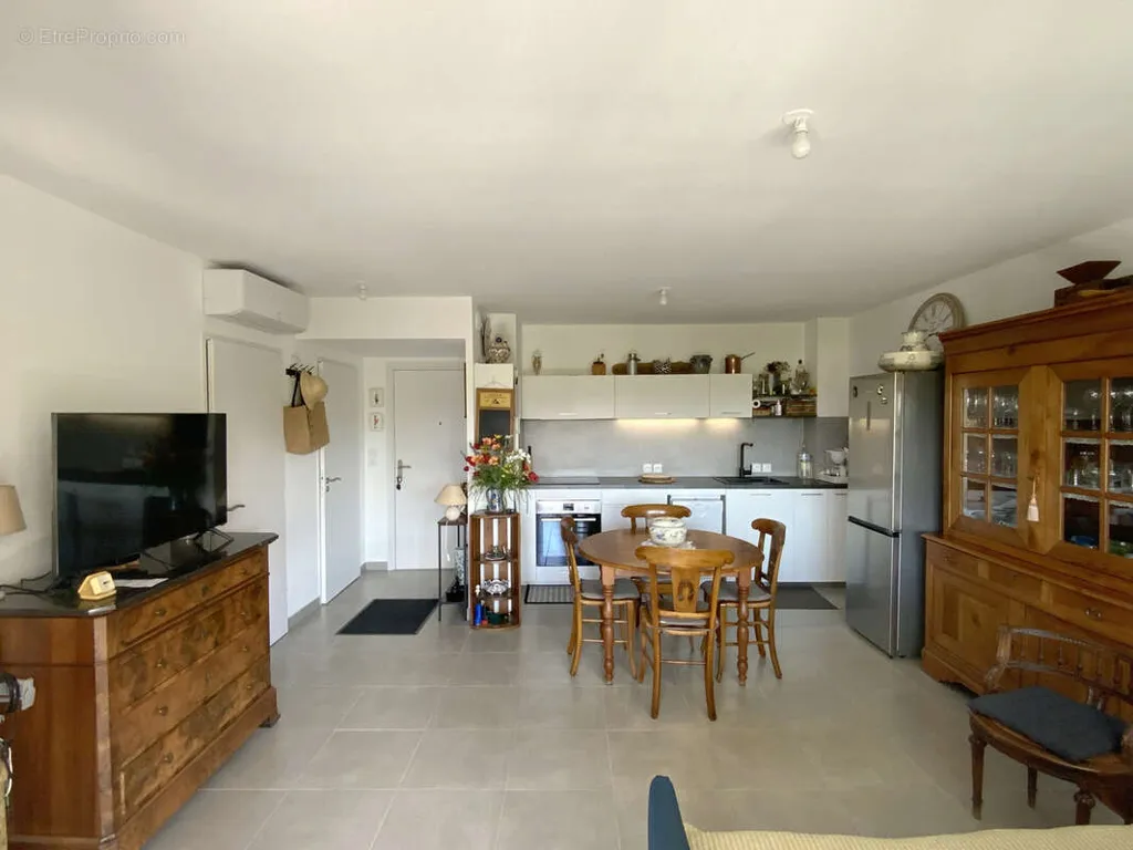 Salle à manger - Appartement T2 avec Terrasse à Uzès Centre