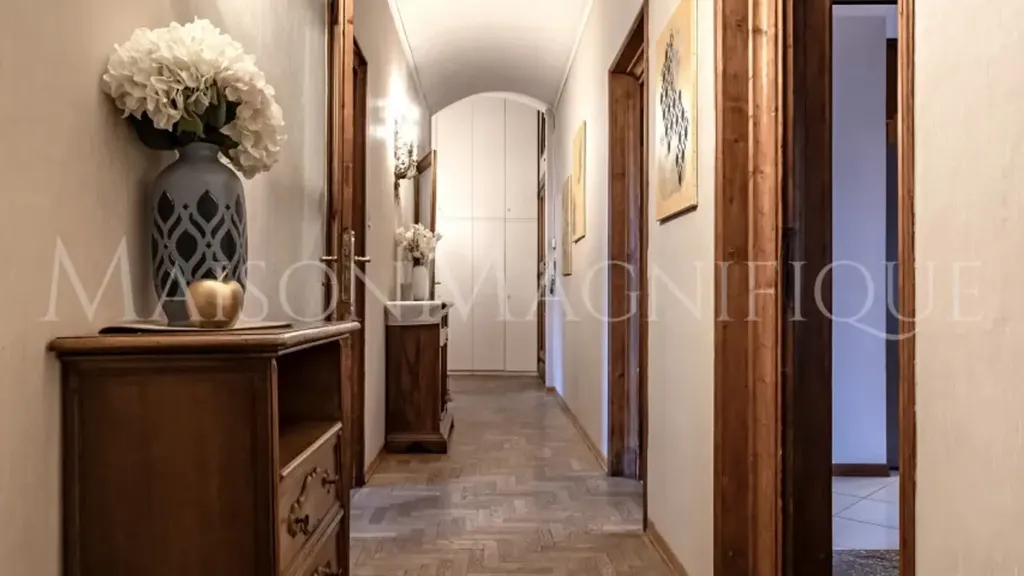 Hallway - Historic Apartment with Views in Bologna Centre