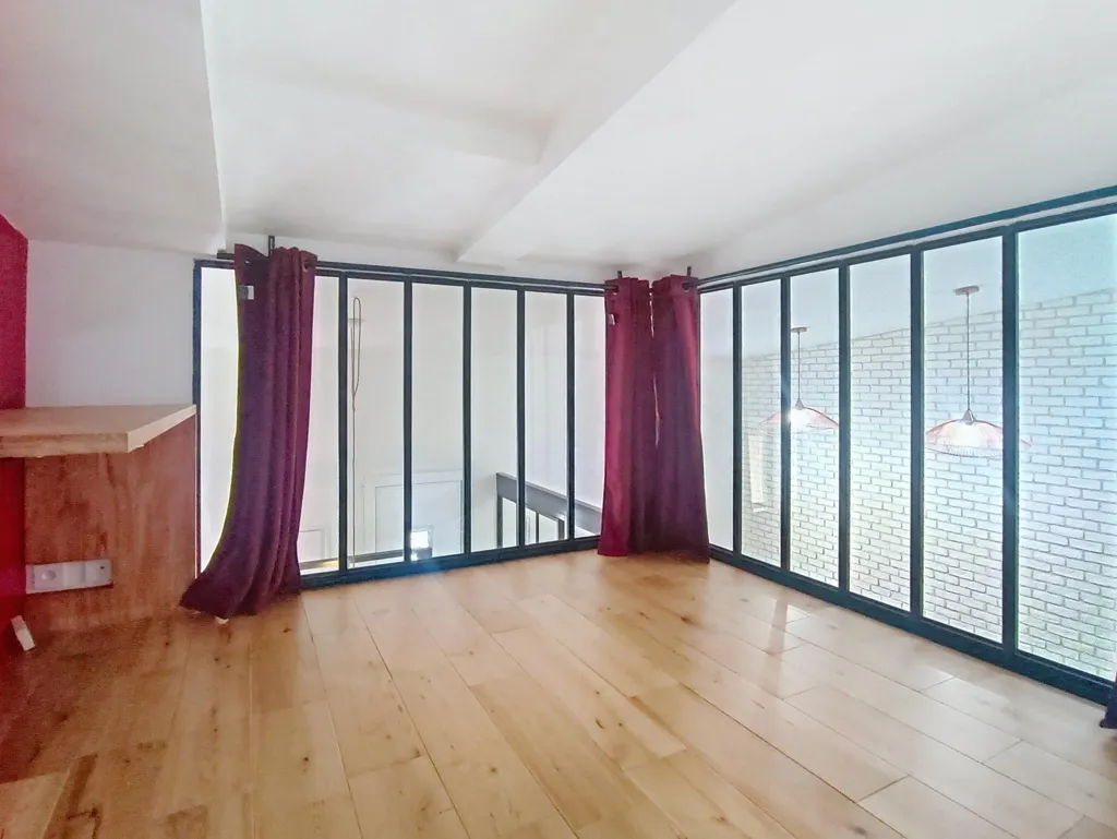Stanze - Converted Atelier Apartment with Private Garden in Vanves