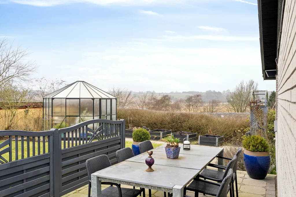 Terrazza - Estate Villa with Lake View in Rødding