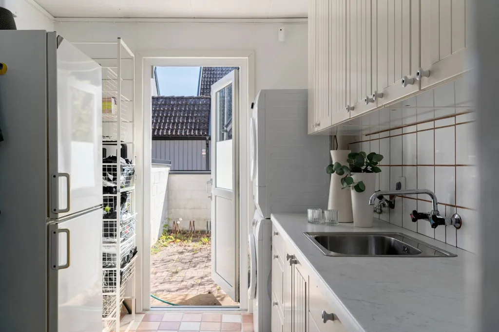 Cuisine - Villa with Extensive Garden in Lerberget