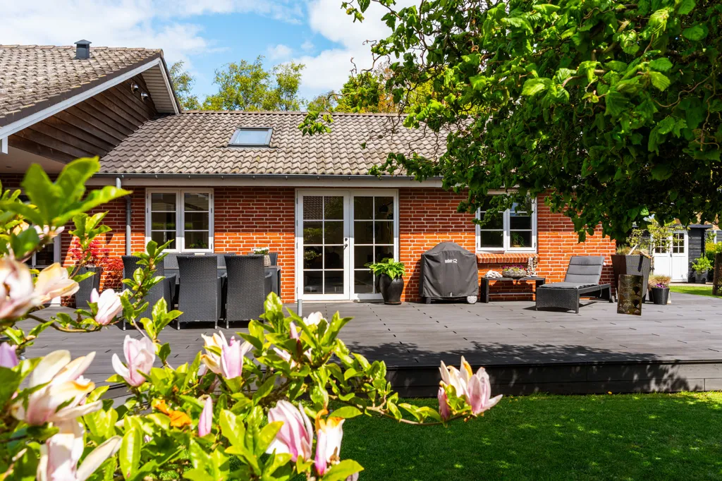 Terrass - Indflytningsklar Villa with Garden in Hedensted