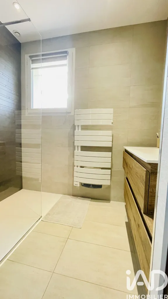 Bagni - House with Pool in Valcros, La Londe