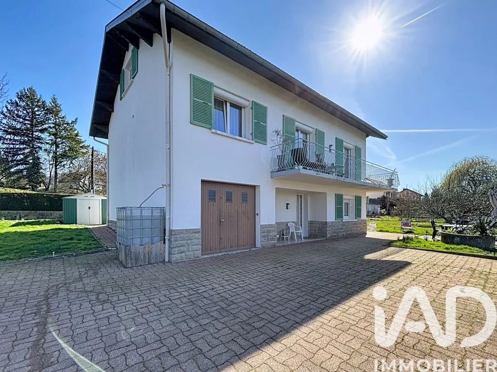 Exterior - Traditional House with Pool in Cousance