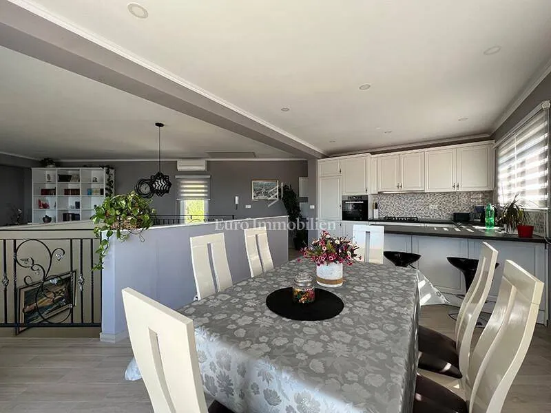 Söögituba - Modern Villa with Sea Views in Baška Voda